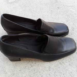 Women's shoes